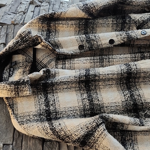 Shaket - Picture 4 of 4